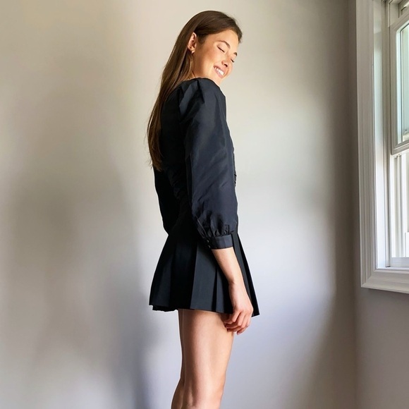 Aritzia Sunday Best Petal Blouse - Picture 4 of 16